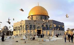 الاحتلال يعرقل وصول آلاف الفلسطينيين للمسجد الأقصى