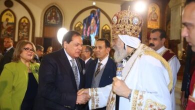 وفد حزب الجبهة الوطنية يشارك في قداس عيد القيامة ويهنئ البابا تواضروس