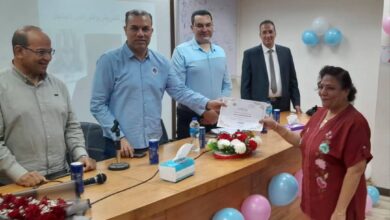 وكيل الوزارة يُكرِّم بعض النماذج المضيئة للتمريض البحراوى