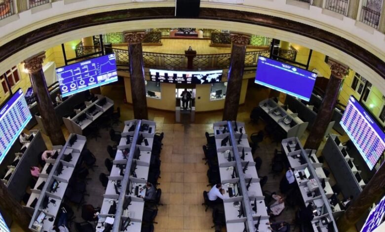 البورصة المصرية تستهل أسبوعها باللون الأخضر.. والمؤشر الرئيسي يلامس 41600 نقطة البورصة المصرية تستهل أسبوعها باللون الأخضر.. والمؤشر الرئيسي يلامس 41600 نقطة